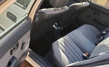 Toyota-corolla-4dr-sedan-1990-white-3