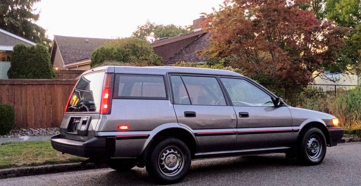 Toyota-corolla-all-trac-4x4-1988-grey-1
