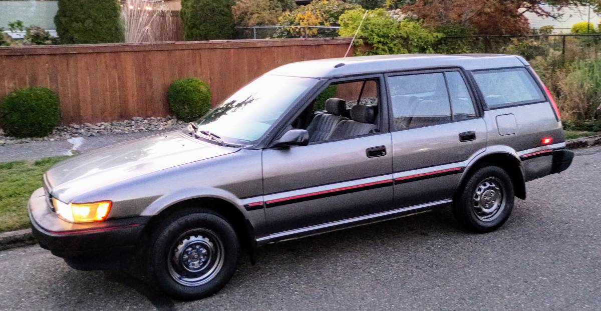 Toyota-corolla-all-trac-4x4-1988-grey