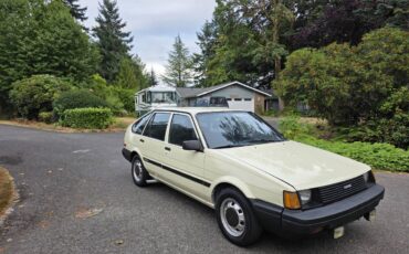 Toyota-corolla-deluxe-diesel-1985-yellow