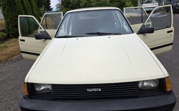 Toyota-corolla-deluxe-diesel-1985-yellow-6