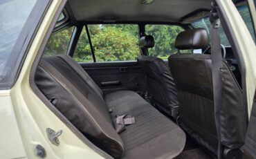 Toyota-corolla-deluxe-diesel-1985-yellow-8
