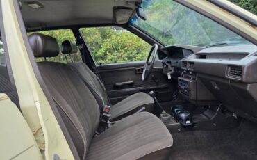 Toyota-corolla-deluxe-diesel-1985-yellow-9