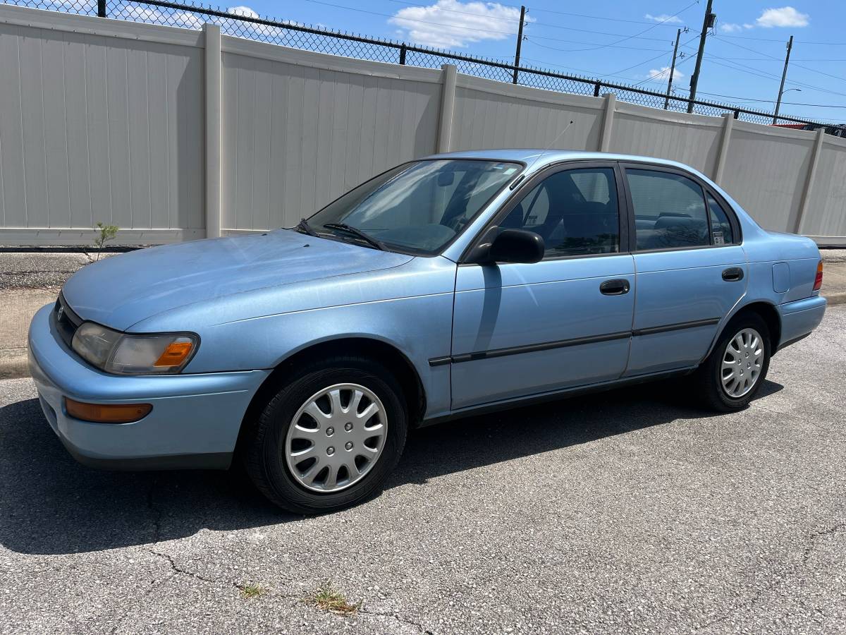 Toyota-corolla-dx-1993-blue