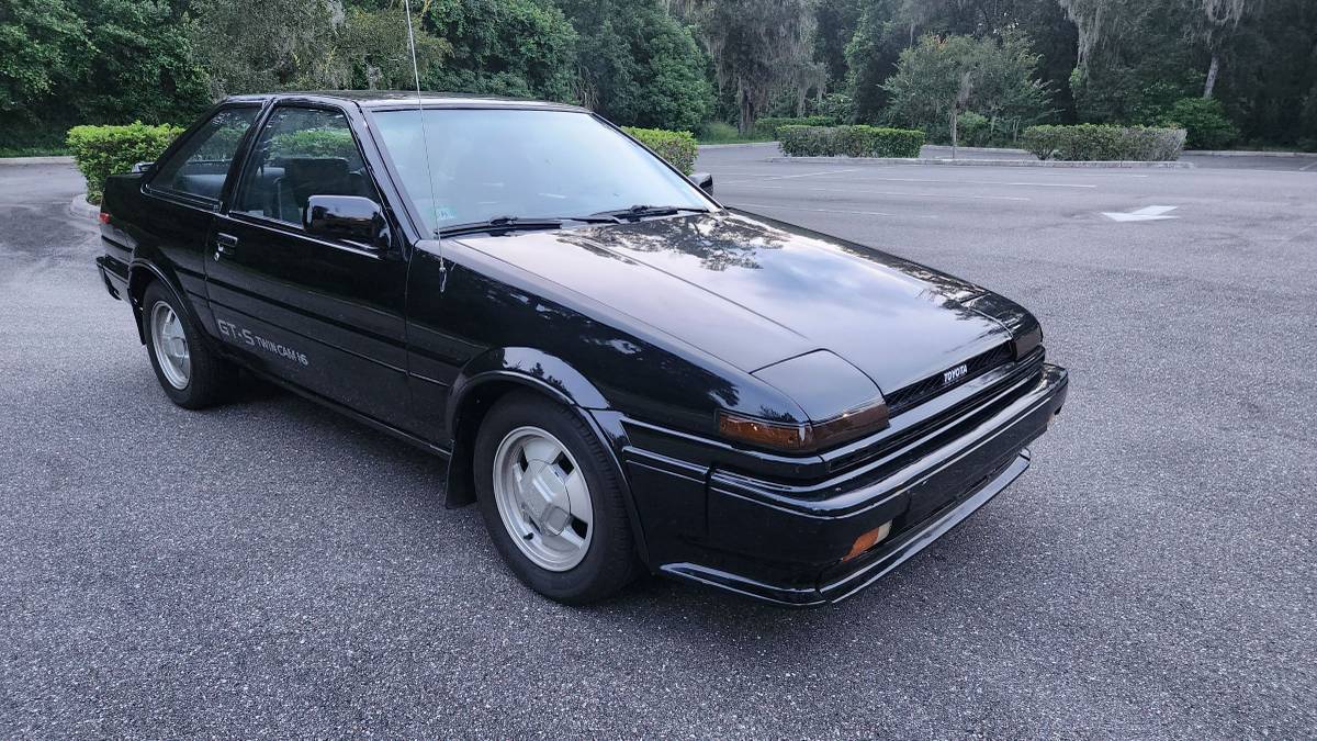 Toyota-corolla-gts-twin-cam-1986-black-2