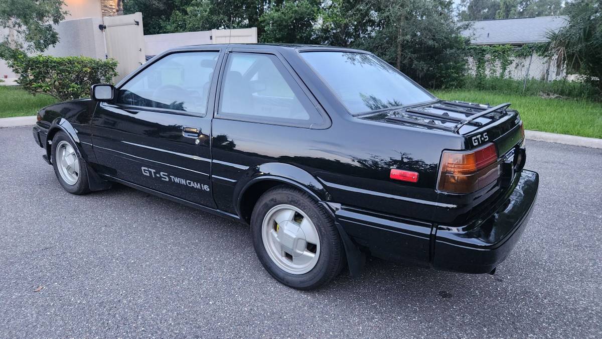 Toyota-corolla-gts-twin-cam-1986-black-6