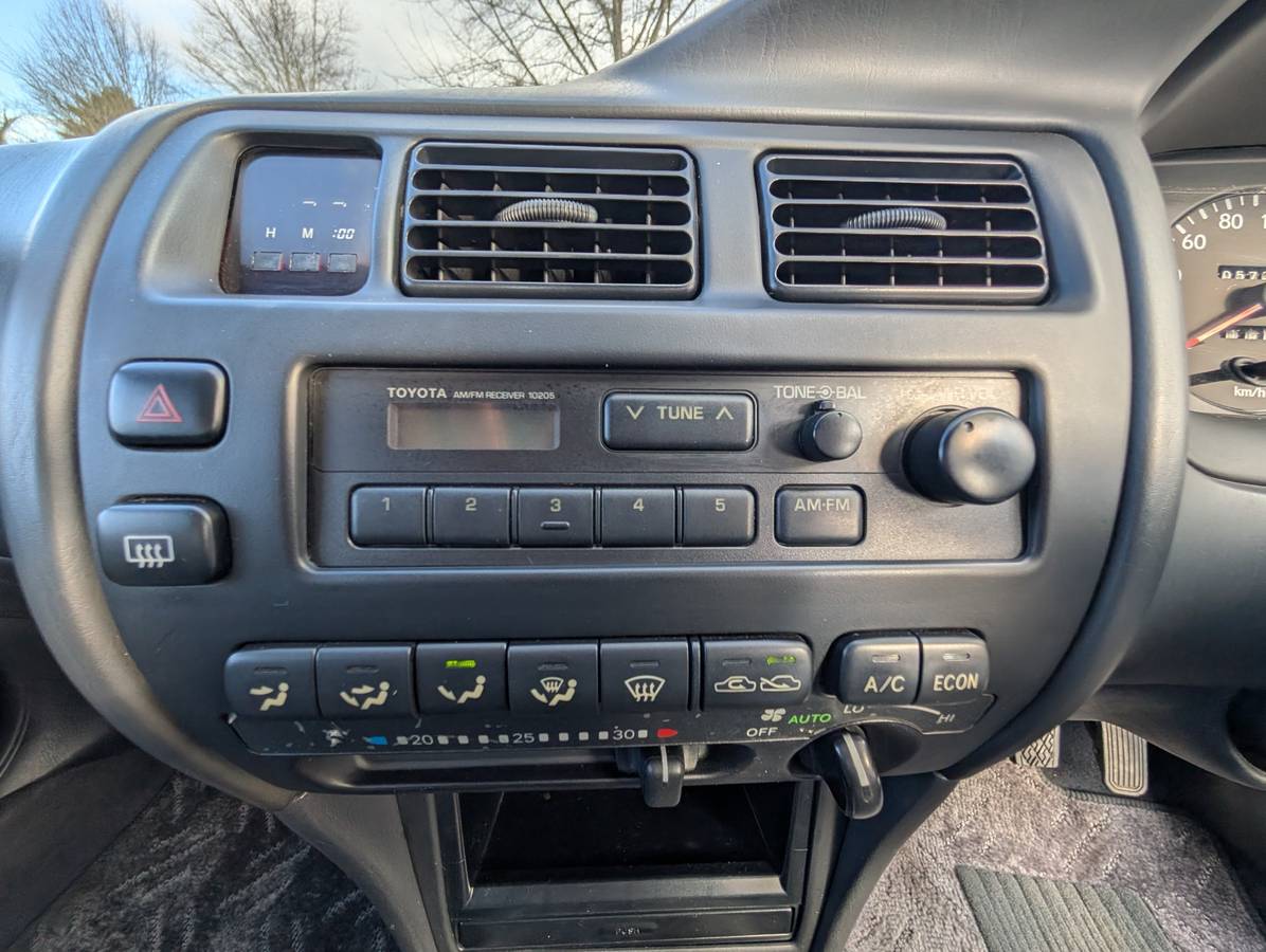 Toyota-corolla-se-diesel-1991-blue-12