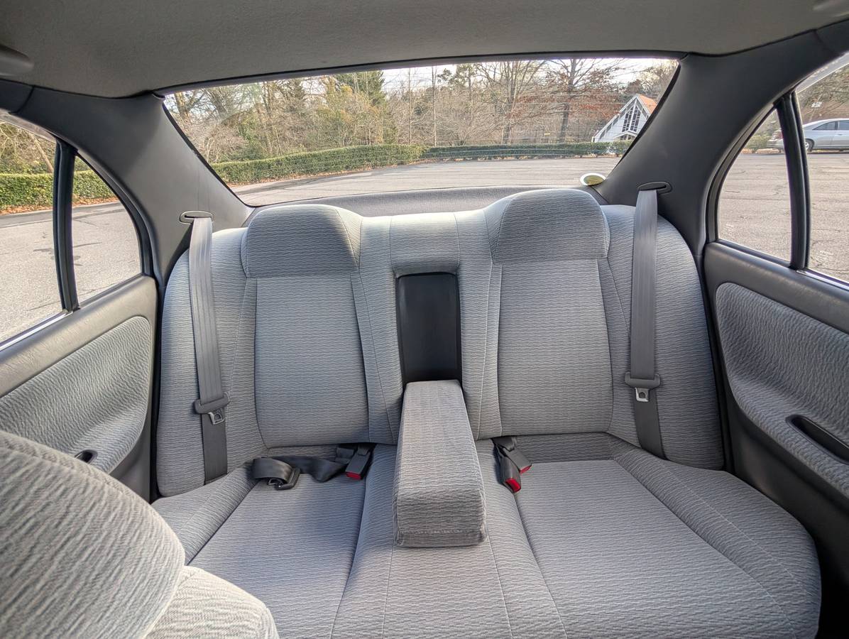 Toyota-corolla-se-diesel-1991-blue-15