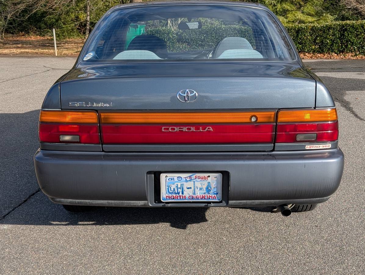 Toyota-corolla-se-diesel-1991-blue-5