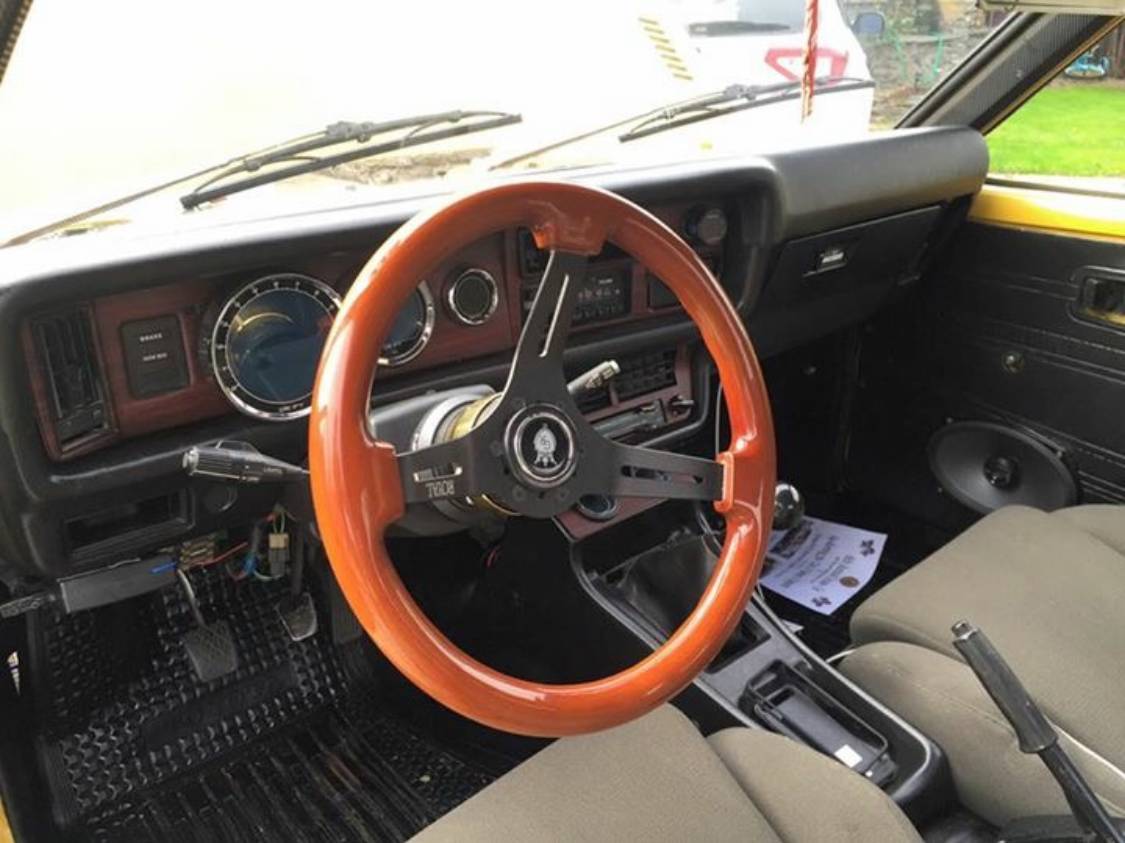 Toyota-corolla-te31-1977-yellow-10
