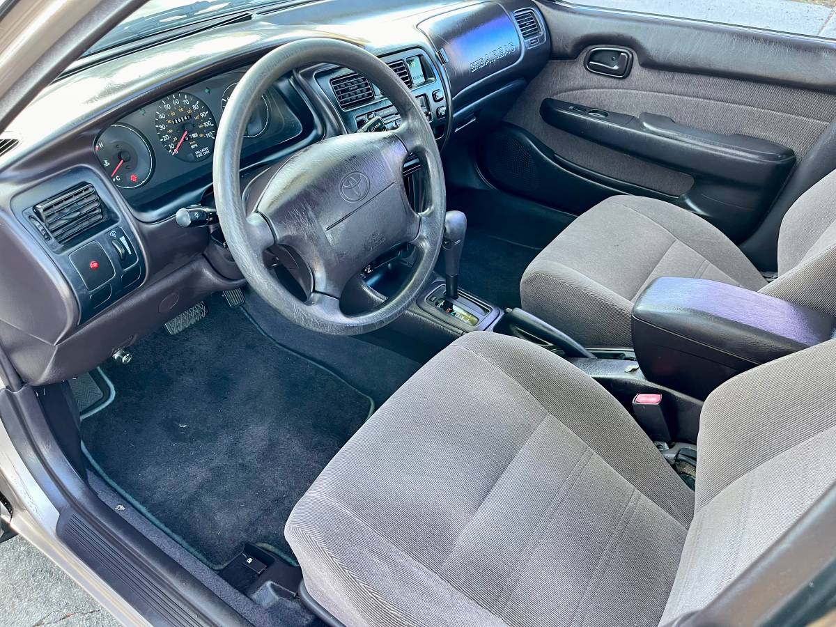 Toyota-corolla-wagon-1994-5