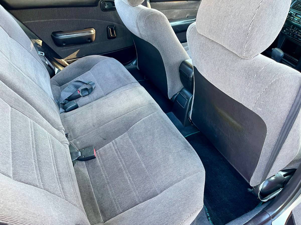 Toyota-corolla-wagon-1994-9