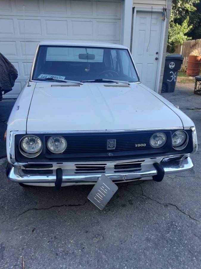Toyota-corona-1971-white