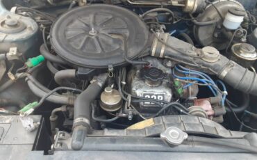 Toyota-corona-luxury-edition-1982-blue-13