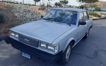 Toyota-corona-luxury-edition-1982-blue-2