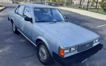 Toyota-corona-luxury-edition-1982-blue