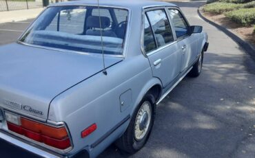 Toyota-corona-luxury-edition-1982-blue-6