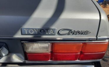 Toyota-corona-luxury-edition-1982-blue-8