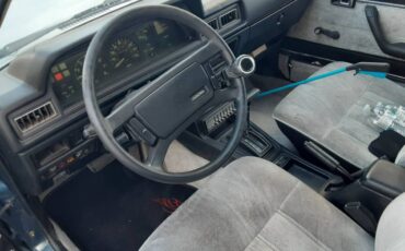 Toyota-corona-luxury-edition-1982-blue-9