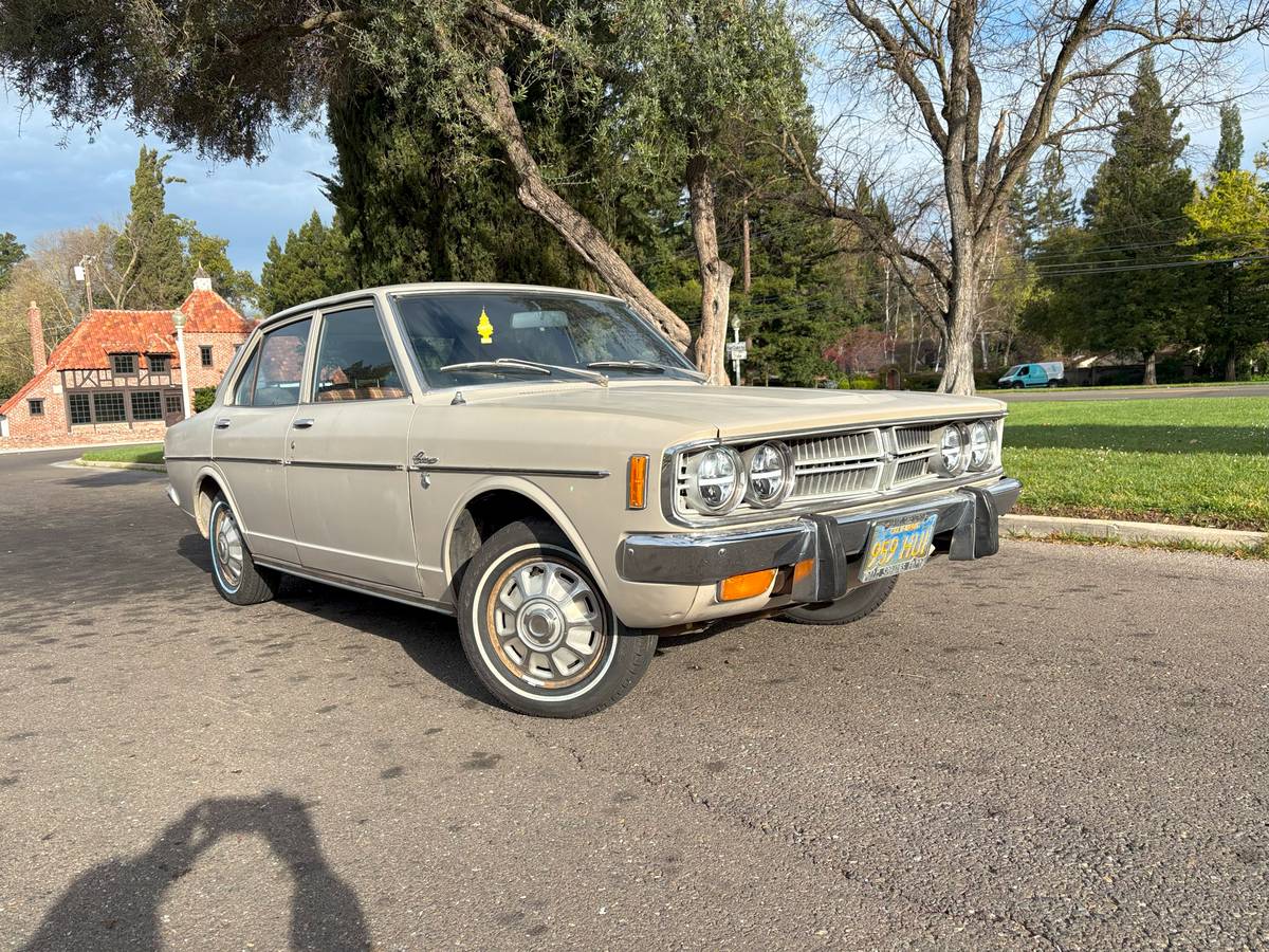 Toyota-corrona-1973-white-1