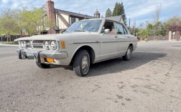 Toyota-corrona-1973-white-2