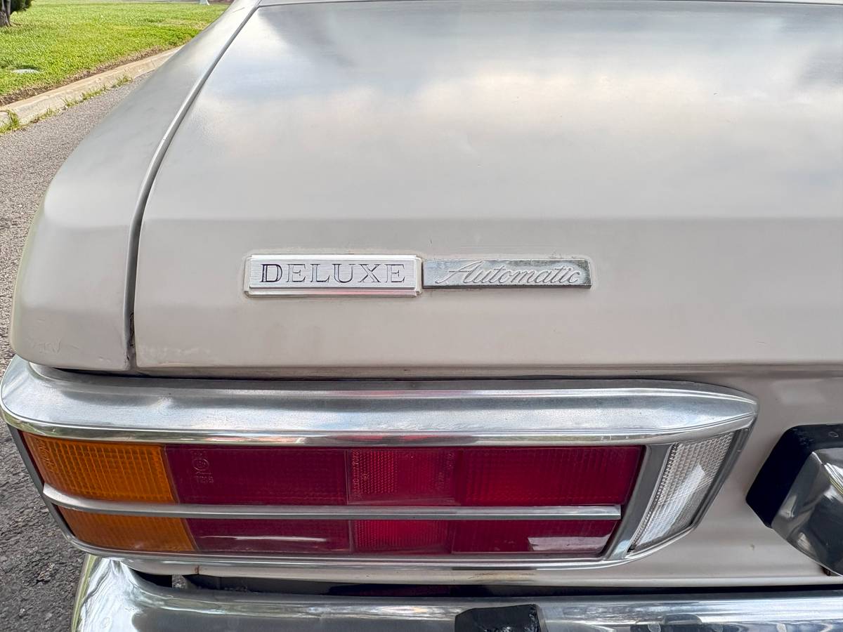 Toyota-corrona-1973-white-6