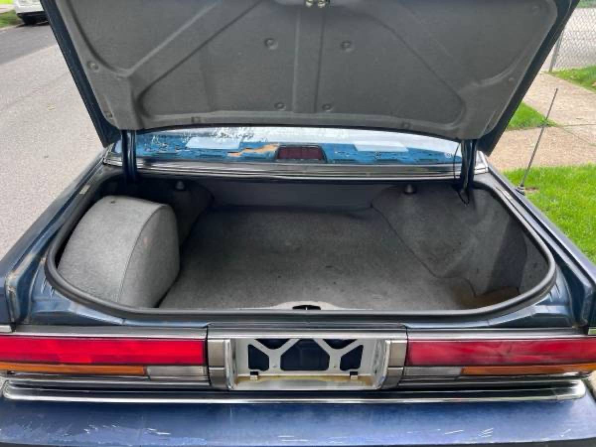 Toyota-cressida-1987-blue-2