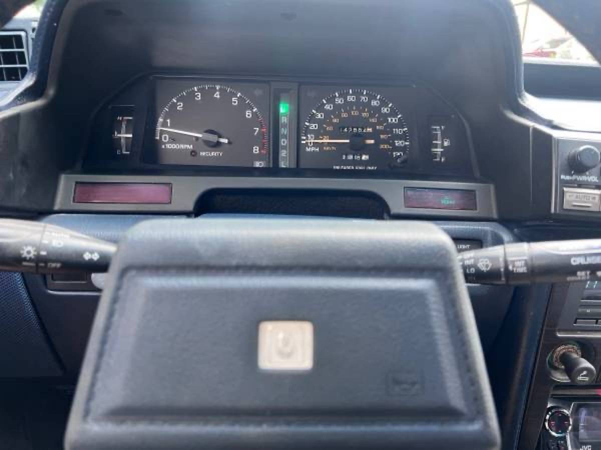 Toyota-cressida-1987-blue-4