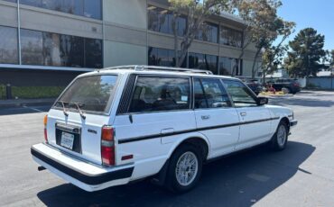 Toyota-cressida-wagon-1987-white-4