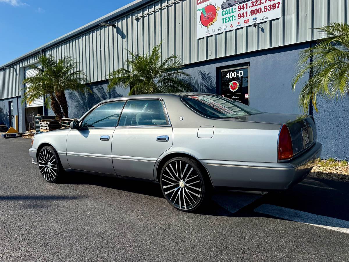 Toyota-crown-majesta-1995-silver-11