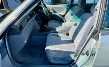 Toyota-crown-majesta-1995-silver-17