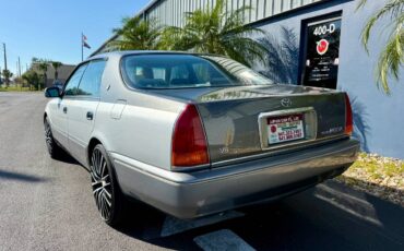 Toyota-crown-majesta-1995-silver-7