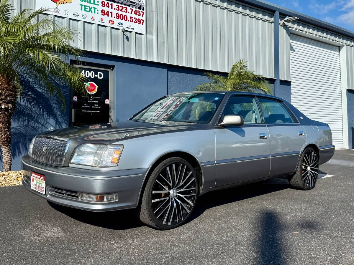 Toyota-crown-majesta-1995-silver-8