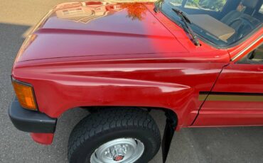 Toyota-deluxe-pickup-x-cab-4x4-1986-red-15