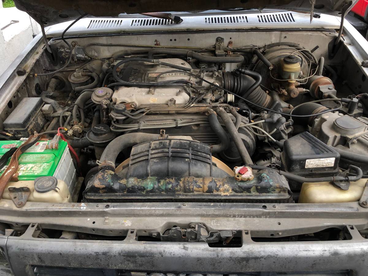 Toyota-dlx-4x4-1989-12