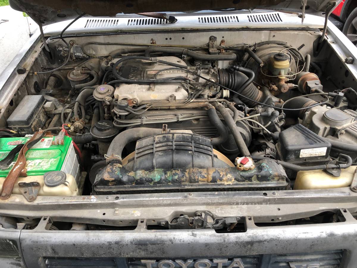 Toyota-dlx-4x4-1989-13