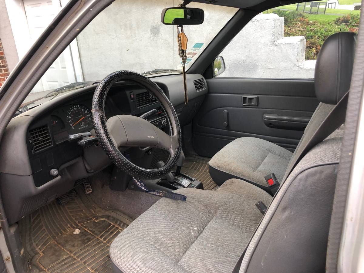 Toyota-dlx-4x4-1989-14