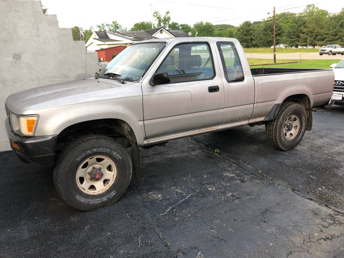 Toyota-dlx-4x4-1989-6