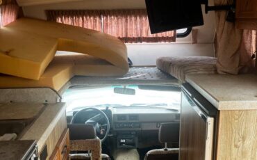 Toyota-dolphin-1985-5