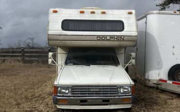 Toyota-dolphin-1985-8