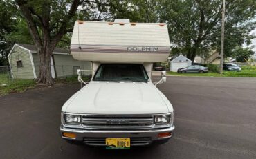 Toyota-dolphin-1989-1