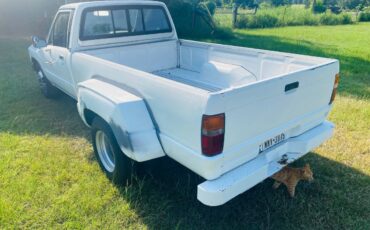 Toyota-dually-1987-white-12