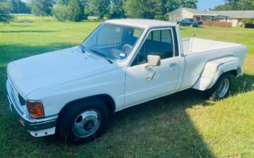 Toyota-dually-1987-white-7