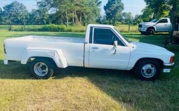 Toyota-dually-1987-white-9