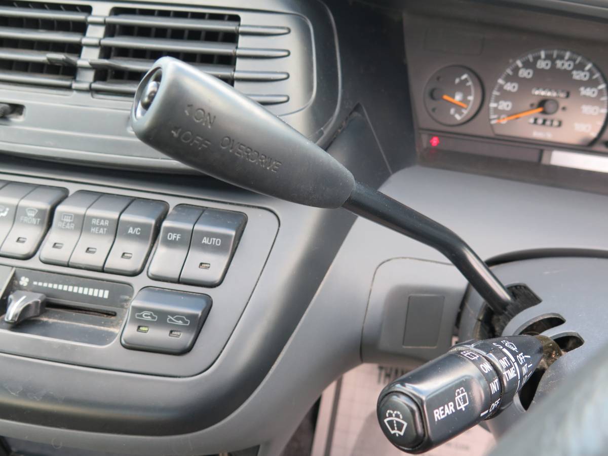 Toyota-estima-previa-1992-grey-16