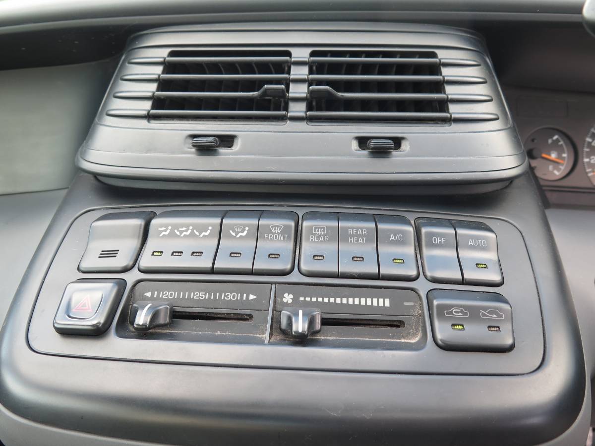 Toyota-estima-previa-1992-grey-17