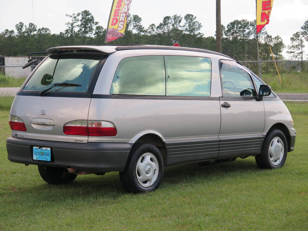 Toyota-estima-previa-1992-grey-7