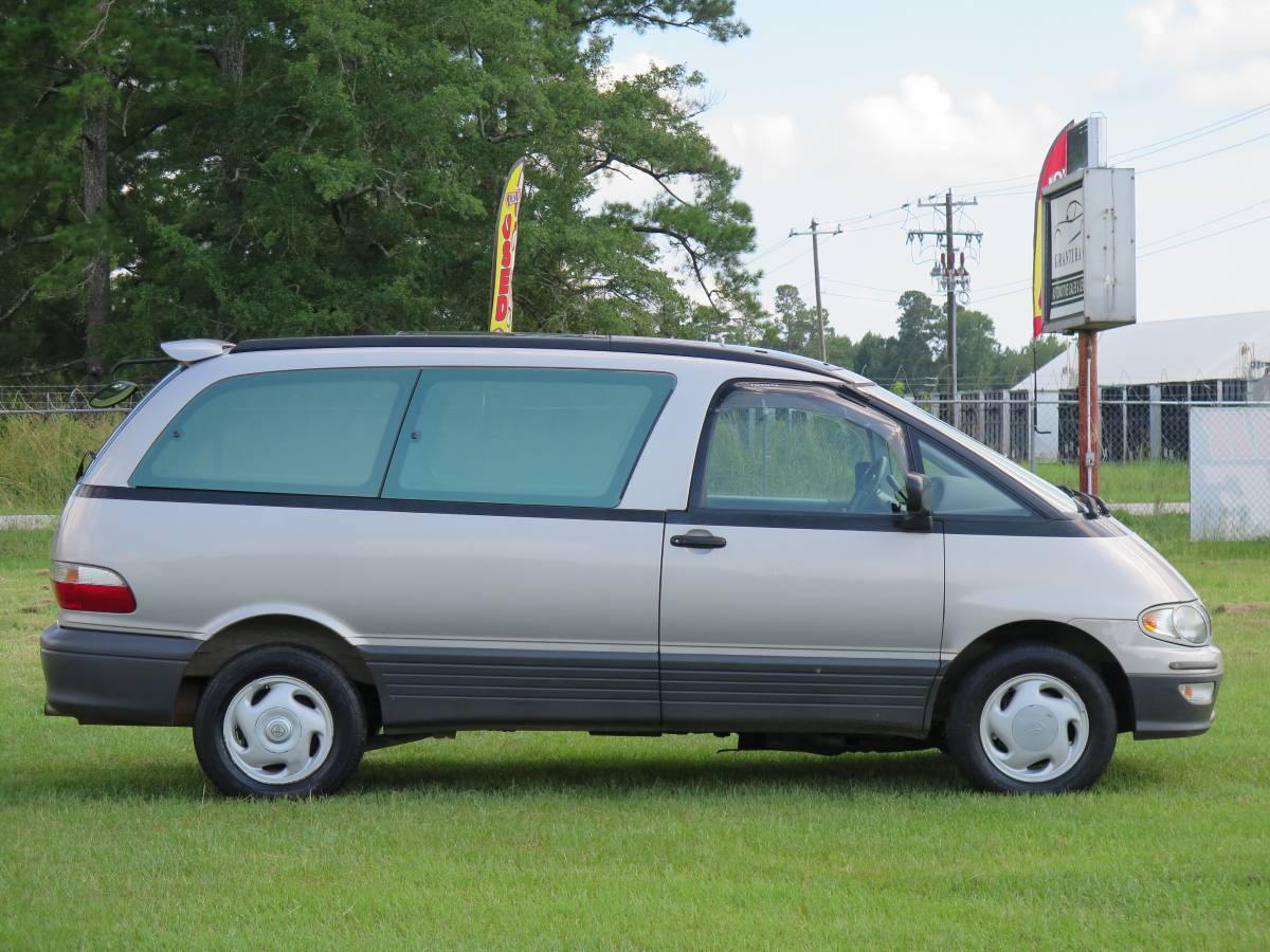 Toyota-estima-previa-1992-grey-8