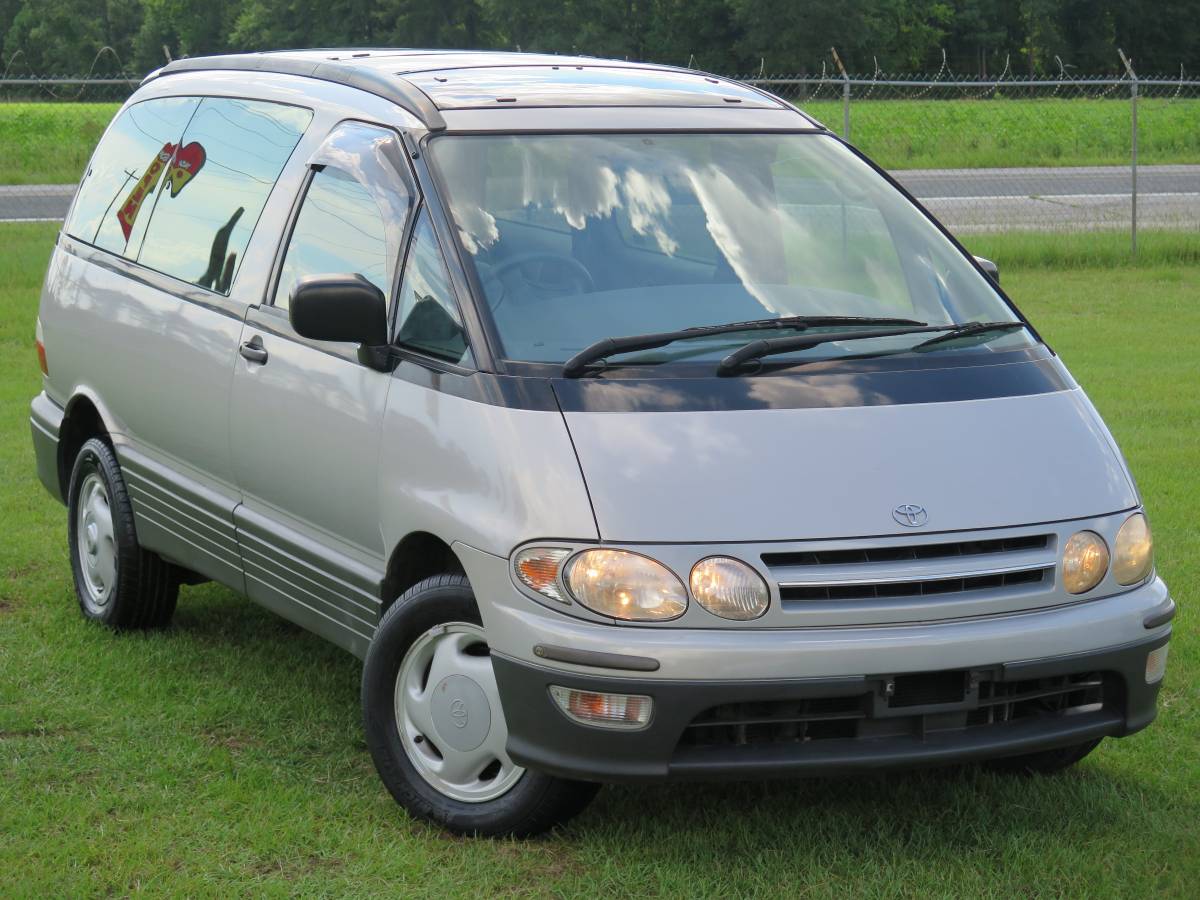 Toyota-estima-previa-1992-grey