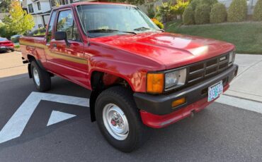 Toyota-ext-cab-22r-4x4-1986-red-1